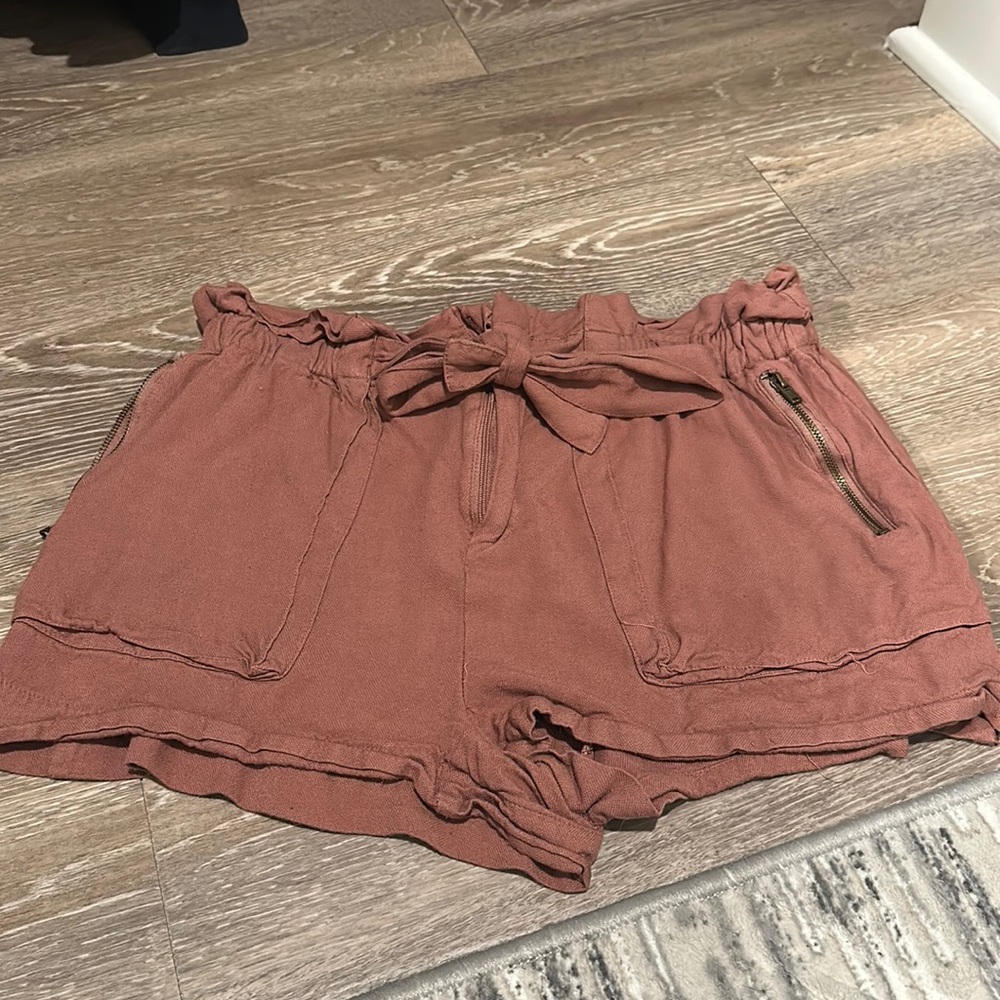 Forever 21 contemporary shorts with pockets